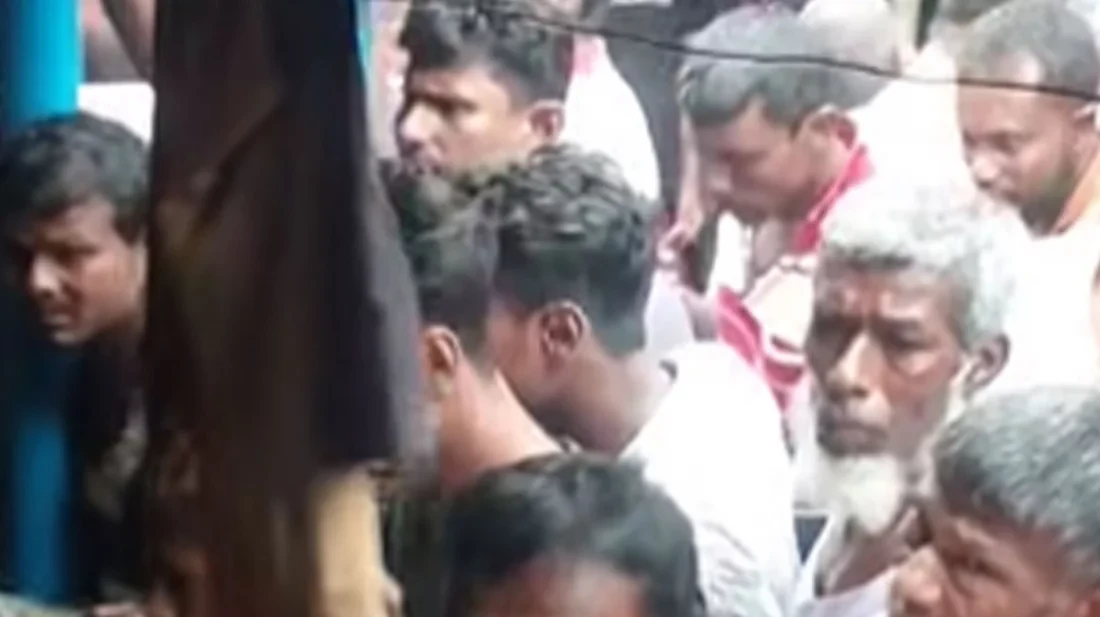 বগুড়ায় প্রবাসীর স্ত্রী ও ছেলেকে কুপিয়ে হত্যা