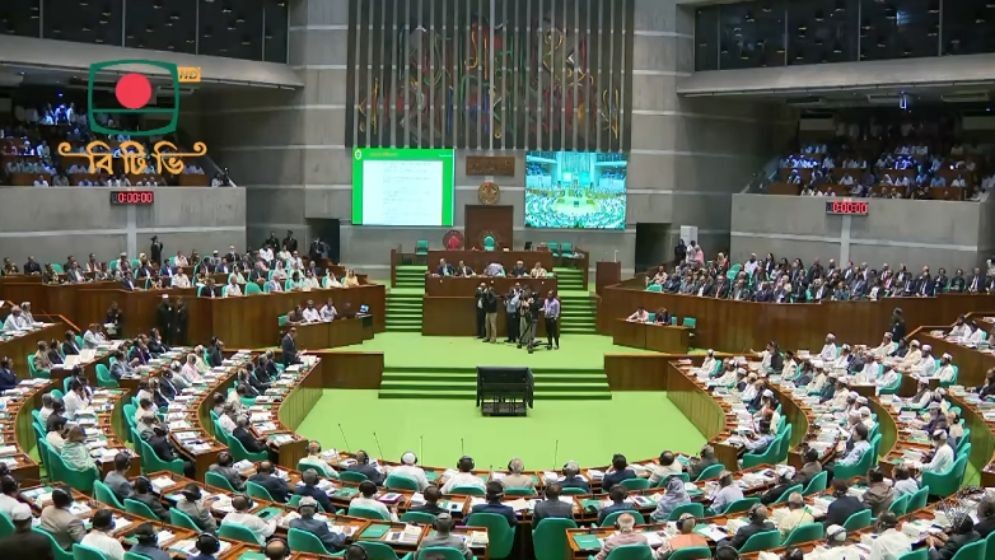 ত্রয়োদশ সংসদের প্রথম অধিবেশন শুরু