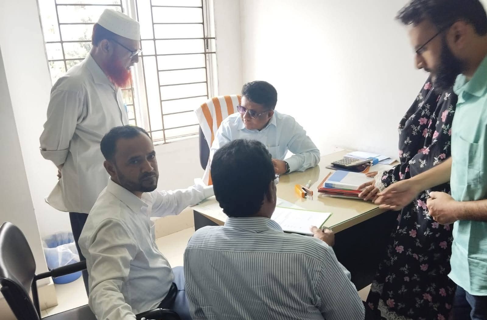 চাটখিলে দুই হাসপাতালে মেয়াদোত্তীর্ণ ওধুধ রাখায় জরিমানা